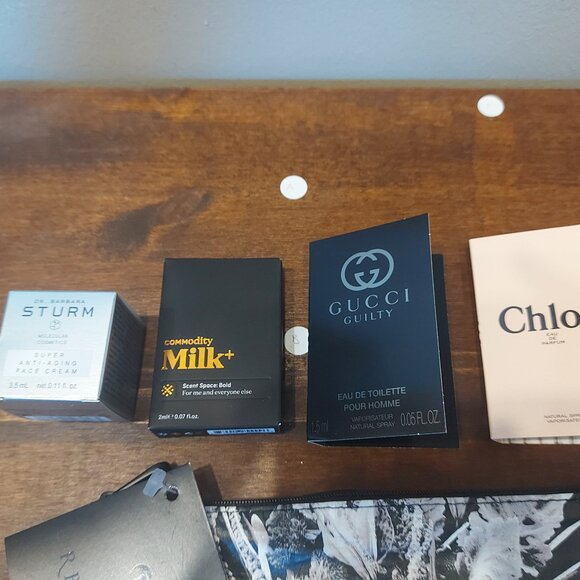 Urban Decay Makeup Pouch + Scent & Skin Mix - Picture 2 of 8